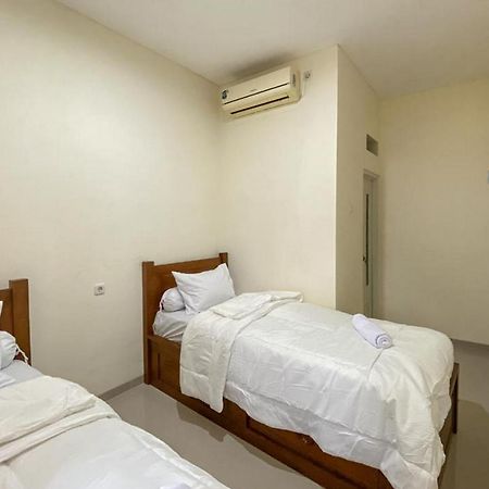 Nipa Guest House Blimbing  Extérieur photo